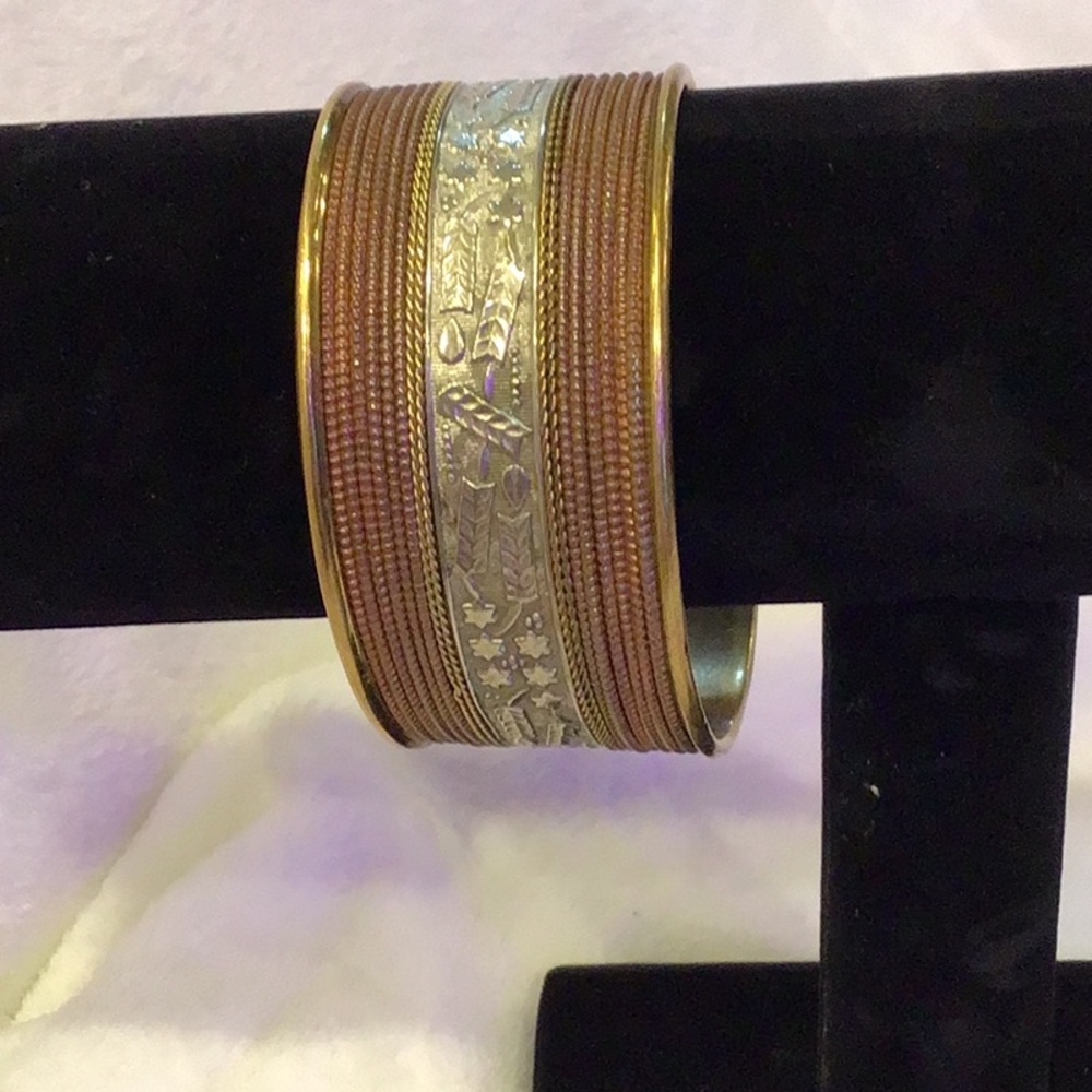 Vintage solid brass cuff very comfortable